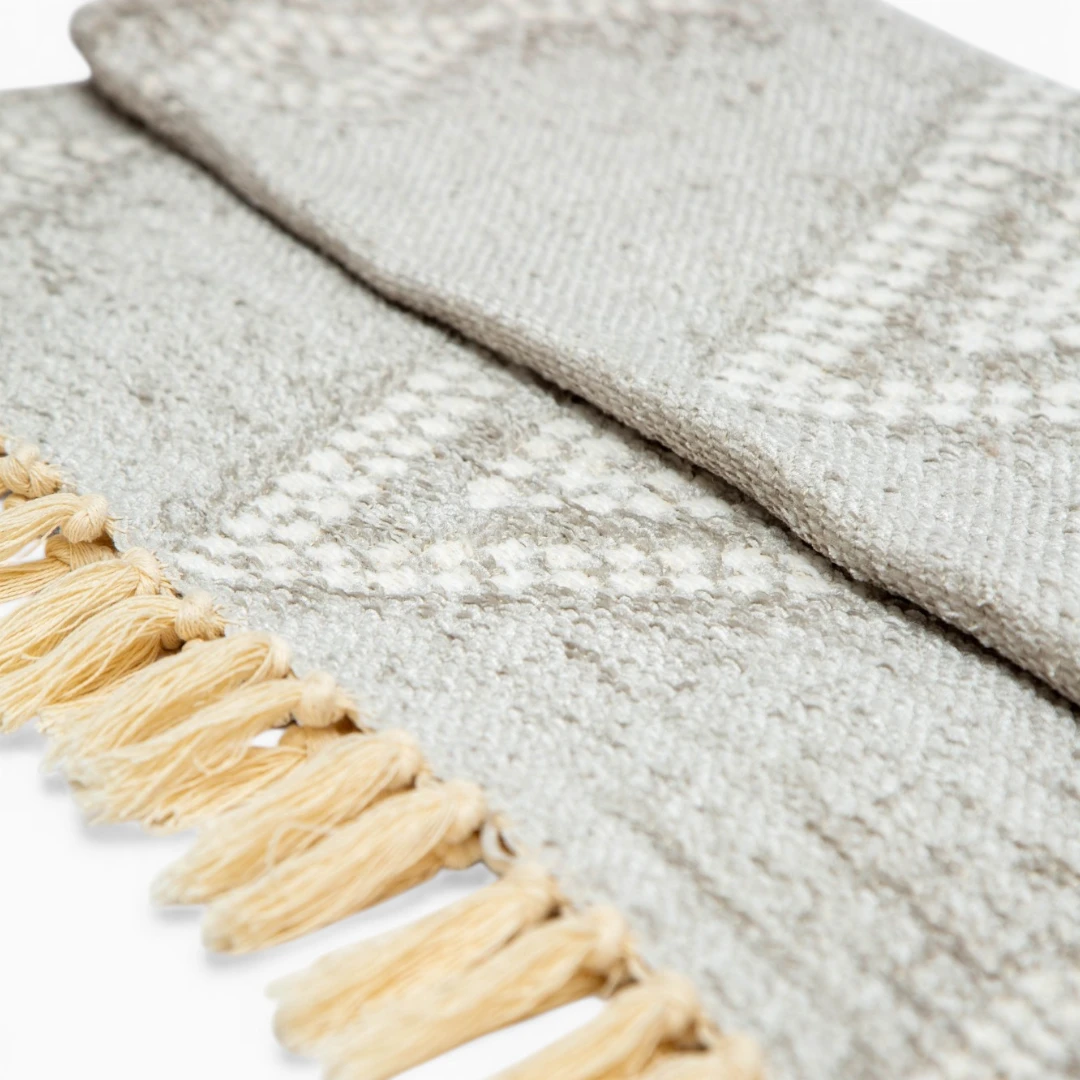 Tapis nomade descent de lit